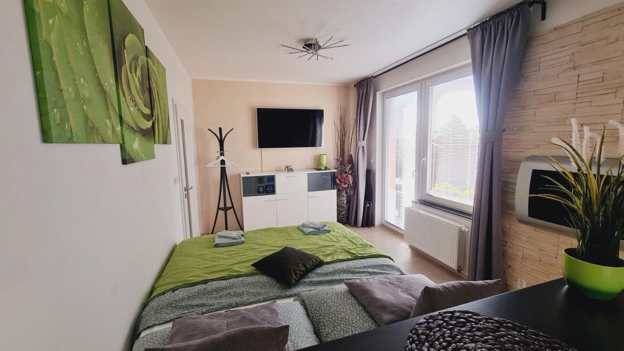 Bastien Studio Near Airport Praga Zewnętrze zdjęcie