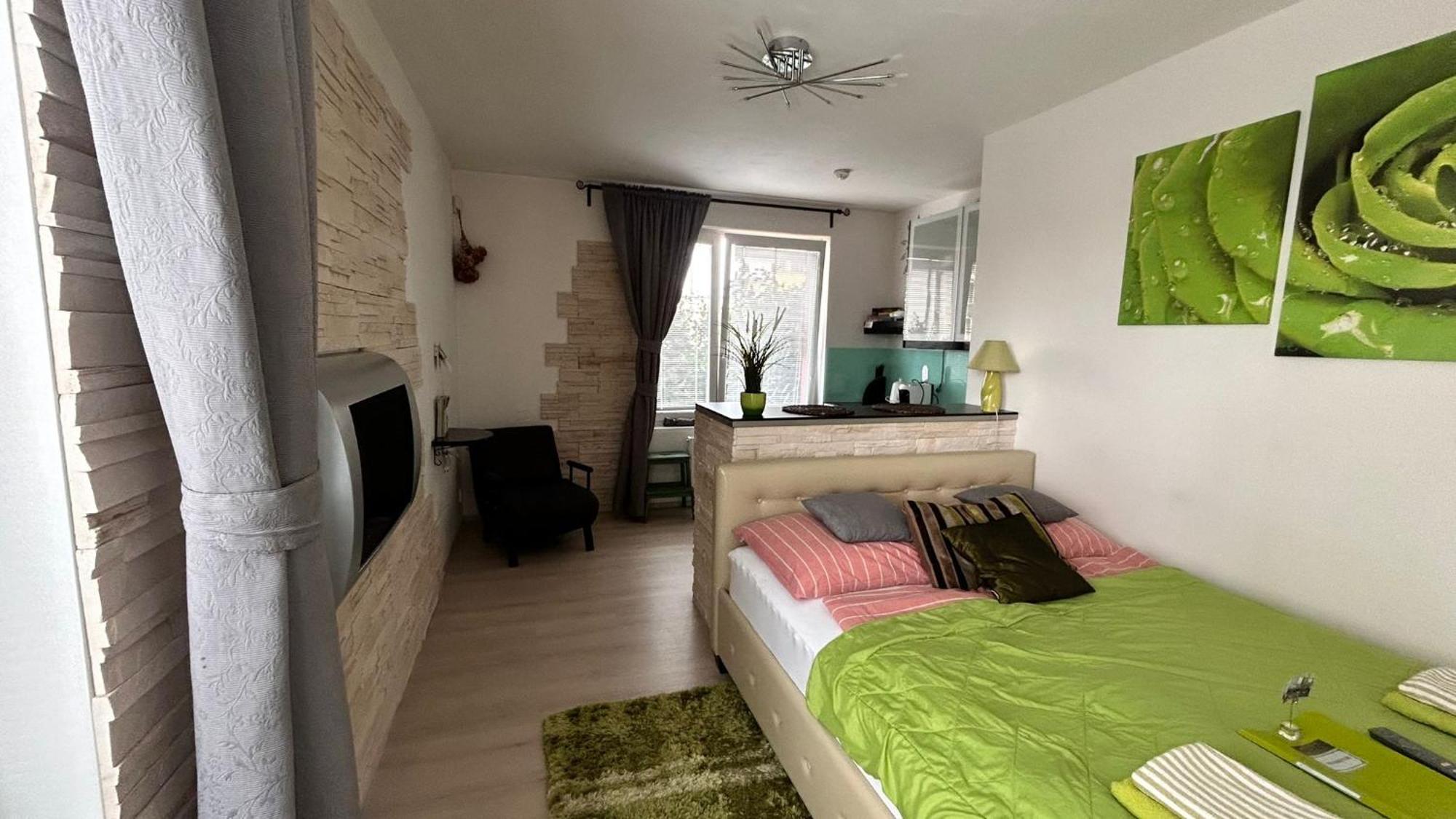 Bastien Studio Near Airport Praga Zewnętrze zdjęcie