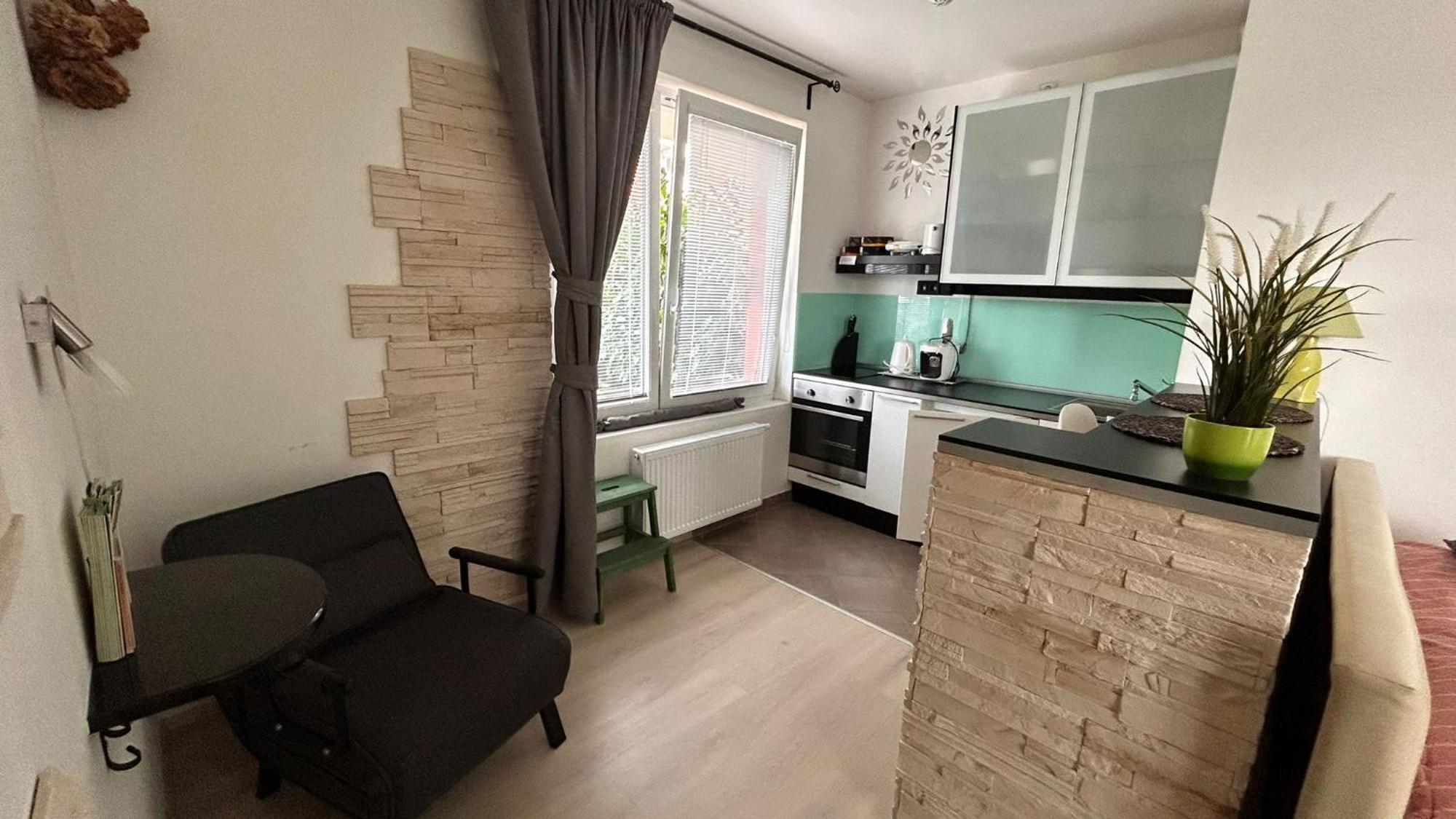 Bastien Studio Near Airport Praga Zewnętrze zdjęcie