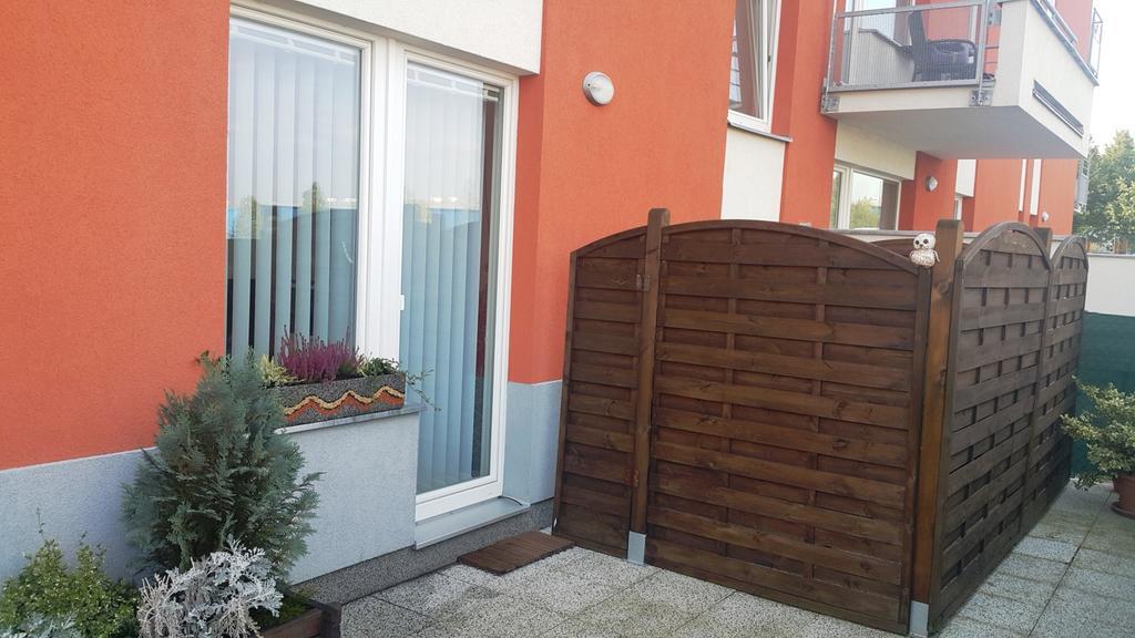 Bastien Studio Near Airport Praga Zewnętrze zdjęcie