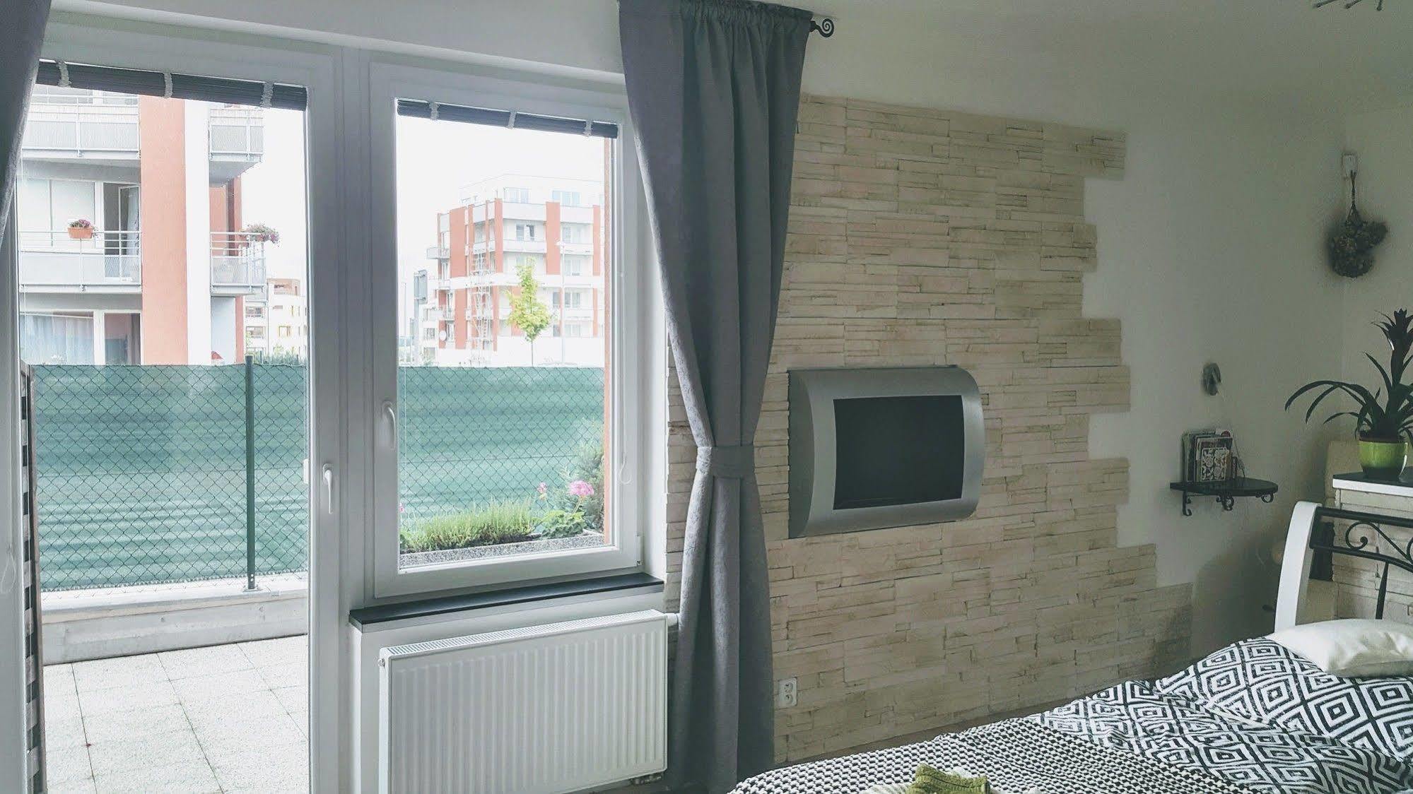 Bastien Studio Near Airport Praga Zewnętrze zdjęcie