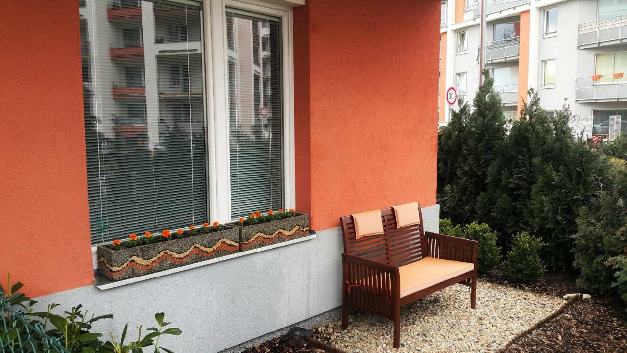 Bastien Studio Near Airport Praga Zewnętrze zdjęcie