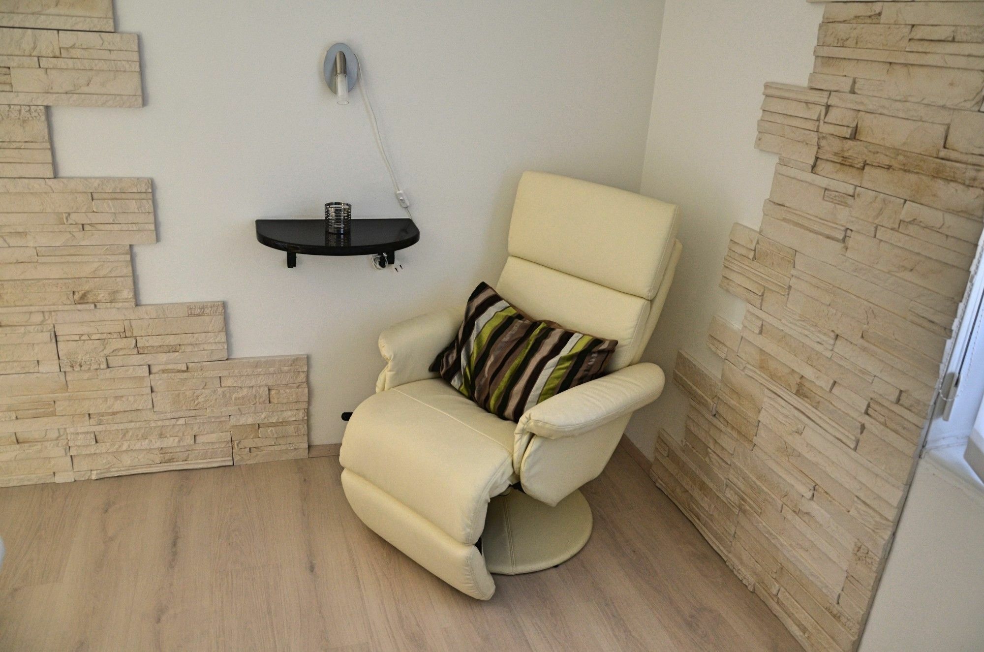 Bastien Studio Near Airport Praga Zewnętrze zdjęcie
