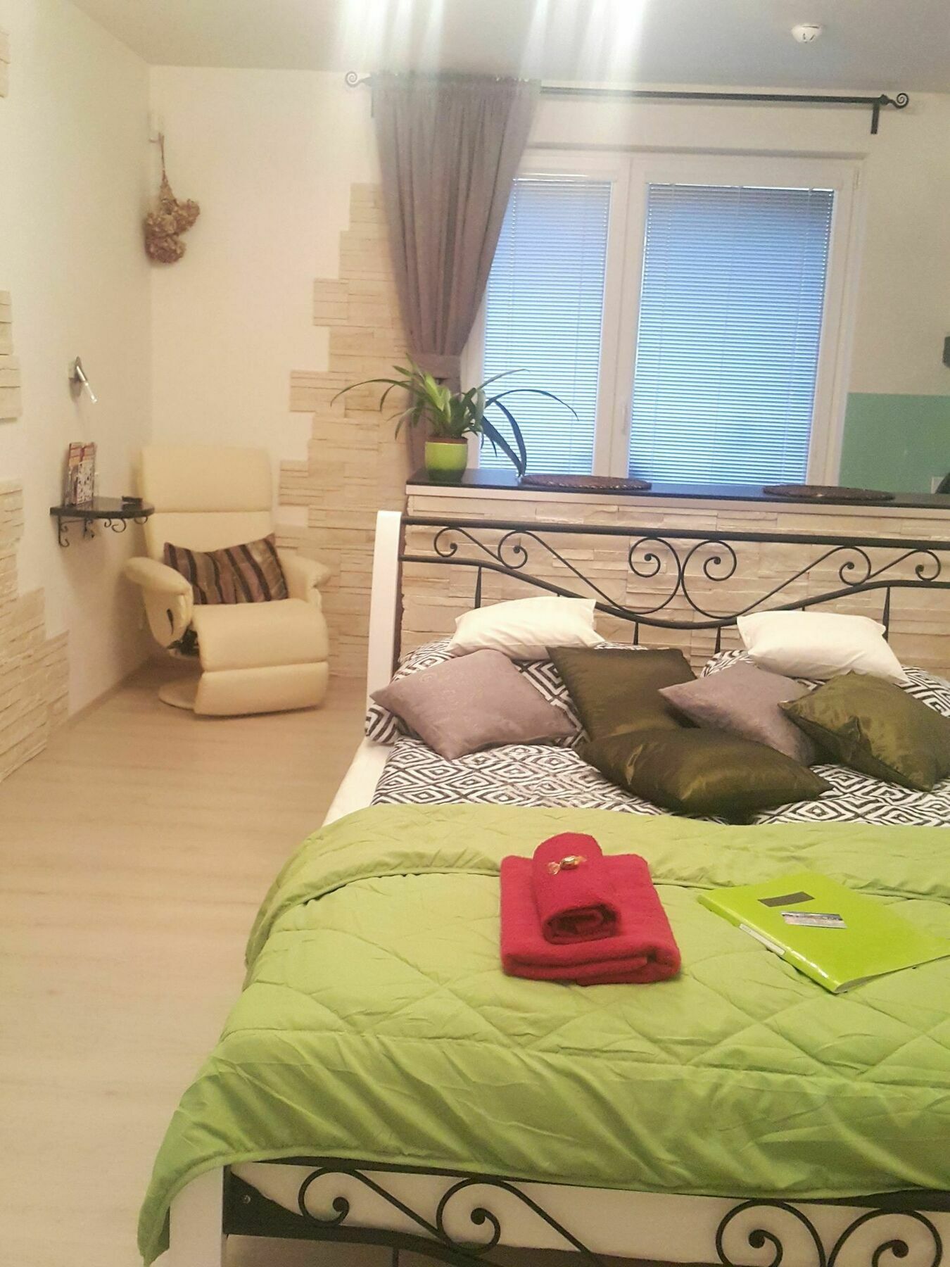 Bastien Studio Near Airport Praga Zewnętrze zdjęcie